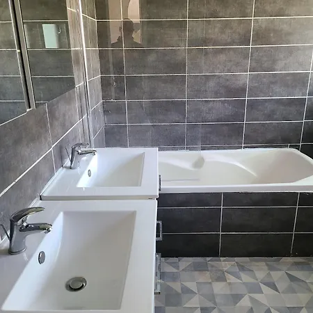 Maison Pour 11 Personnes Max Feriehus Brest